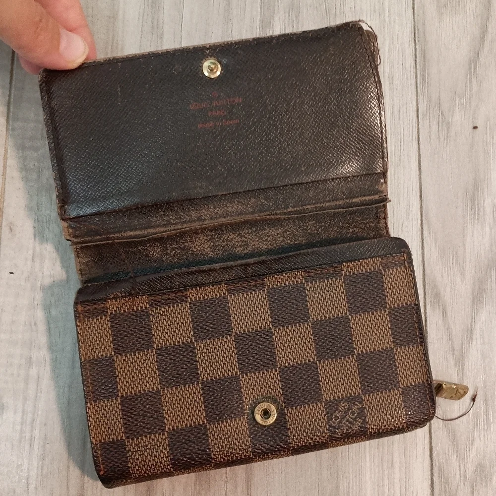 Louis Vuitton, Damier Ebene Tresor Bi-Fold Zip Wallet